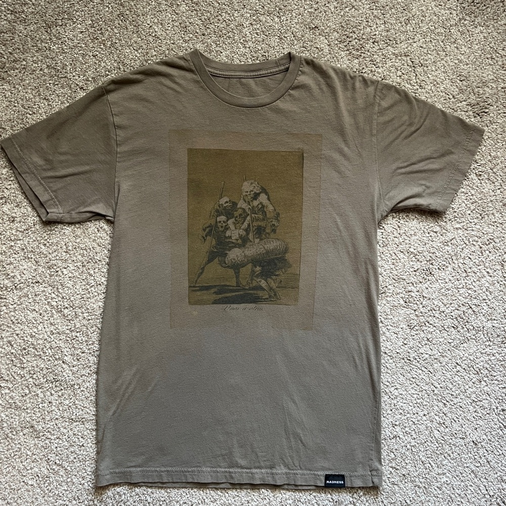 MADNESS Olive Graphic Tee